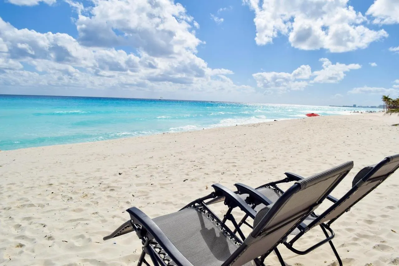 Departamento Sobre La Playa Cancún 0*,  Mexico